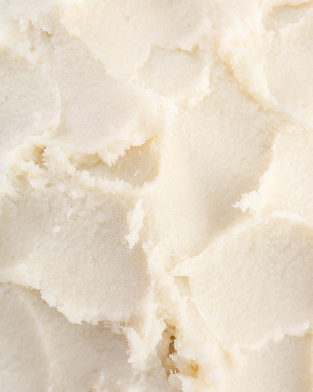 Etape 3 : Nourrir et réconforter la peau avec la mousse de karité